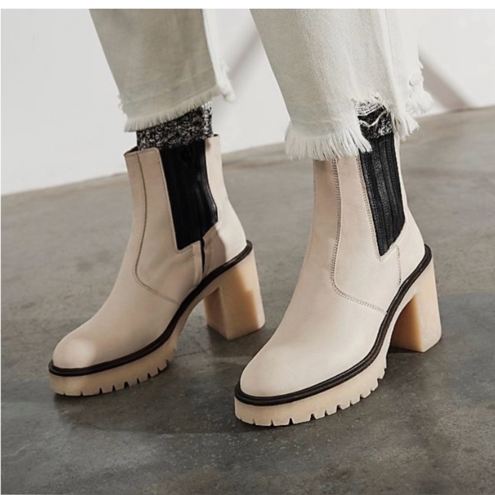 Free People James Chelsea Boots Color: Bone NEW Chunky Heel Size US 9.5 / EU 40